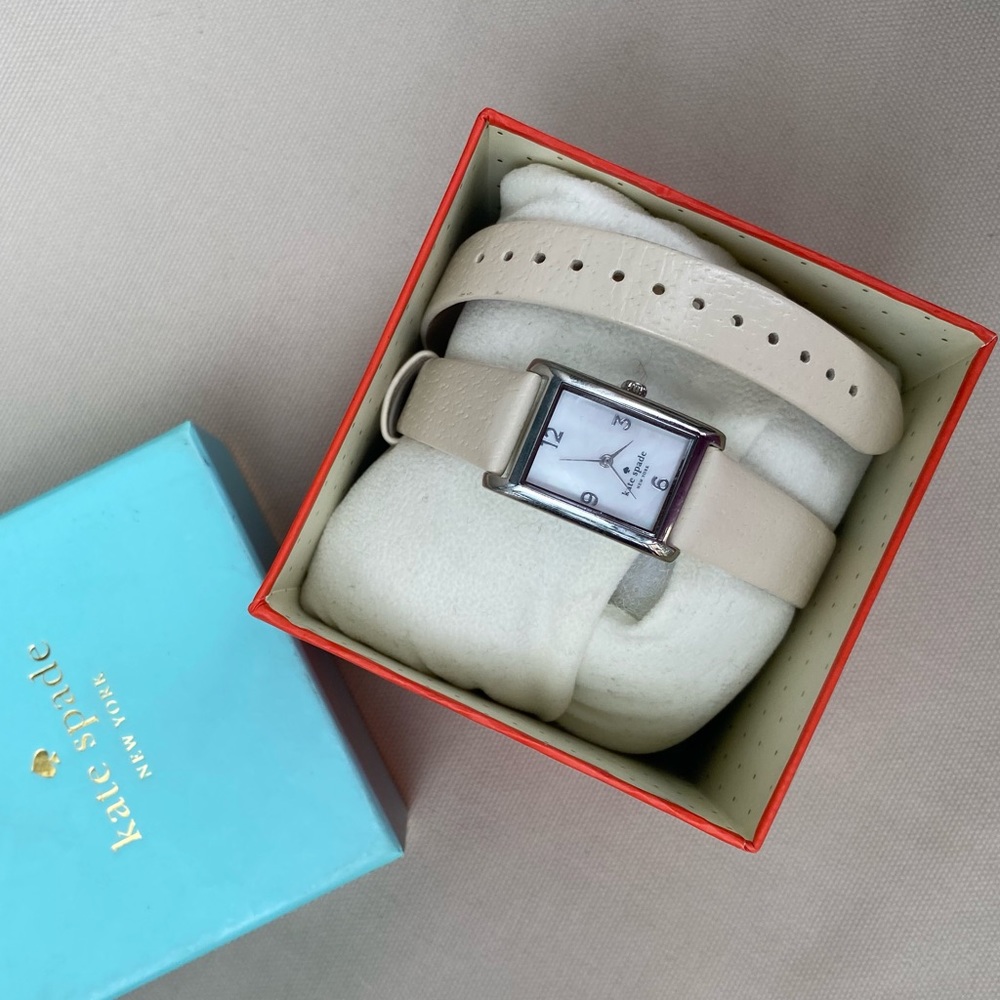 Kate Spade ♠️ Ivory Leather silver Watch